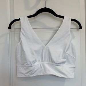 Like new Lululemon Align V-Neck Bra light support DDD/G size L in white